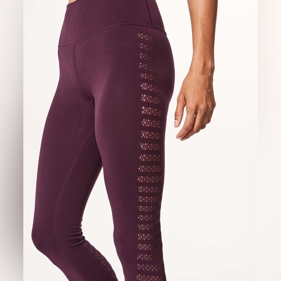Lululemon Reveal 7/8 Tight Stripes 25" - Picture 2 of 9